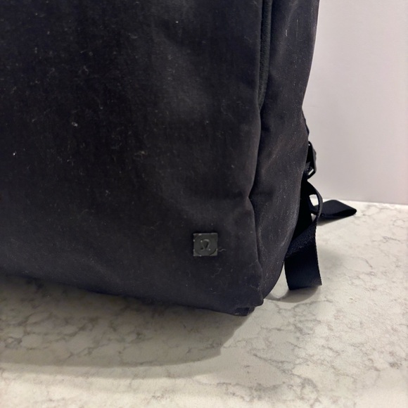 lululemon embark backpack Everywhere (Black) : Clothing, Shoes & Jewelry Lululemon Early Embark Backpack *22L